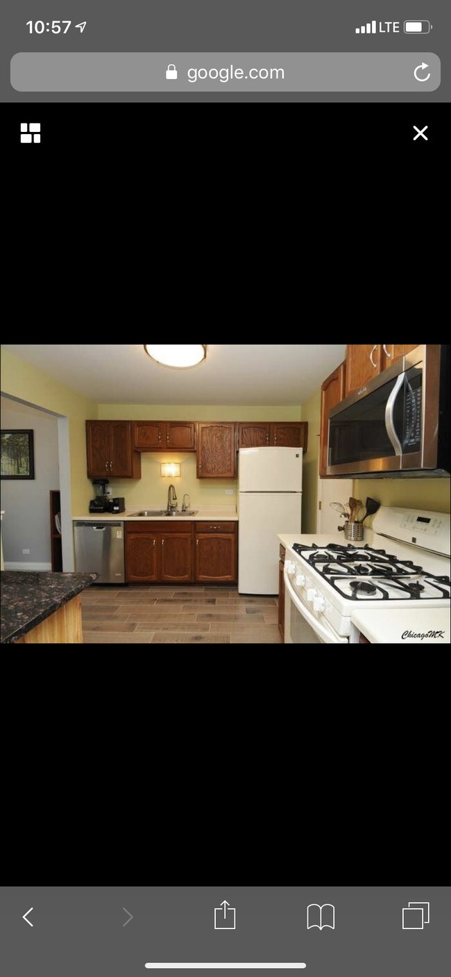 Building Photo - 33 Trails Dr