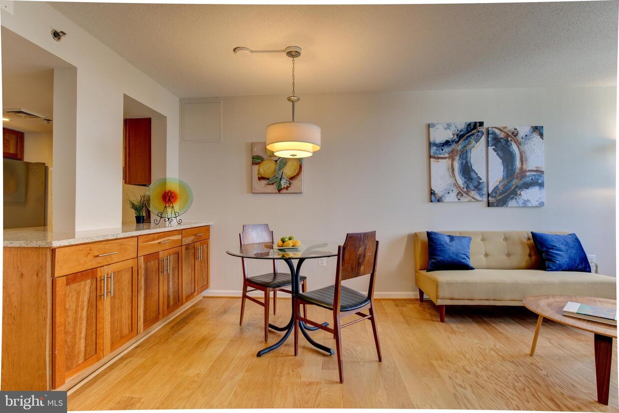 Foto principal - 900 N Taylor St