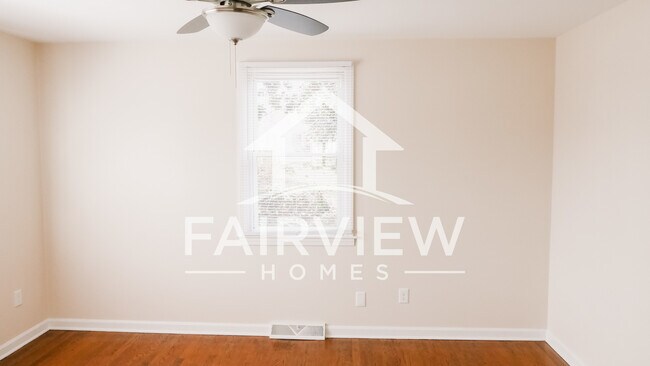 Living Room - 1711 Otey St