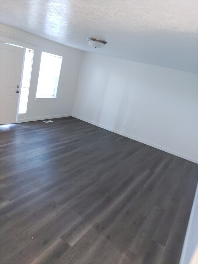 Foto del edificio - 2865 SE Lemmon Ave
