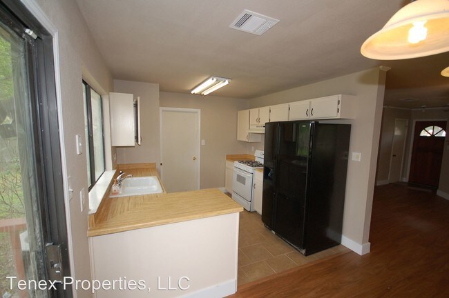 Foto del edificio - 601 Meadowcreek Cir