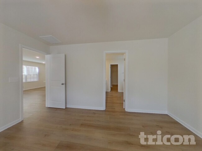 Building Photo - 2503 Trollinger Dr
