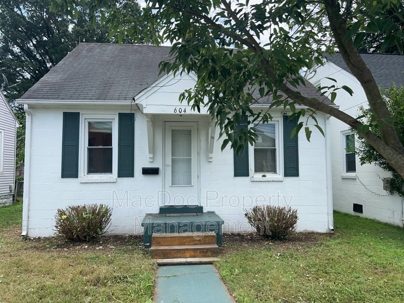 Primary Photo - 604 Maury St