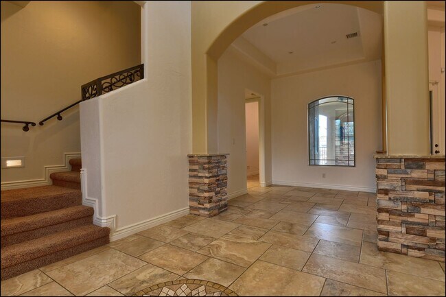 Building Photo - Coming Soon!