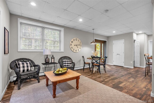 Building Photo - 22 Lauro Ridge Ct