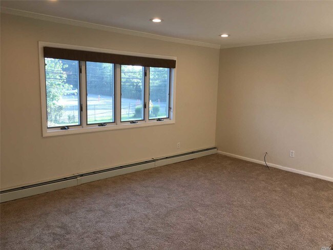 Foto del edificio - 651 Shore Dr