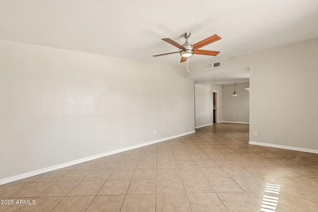 Foto del edificio - 11821 N 36th St
