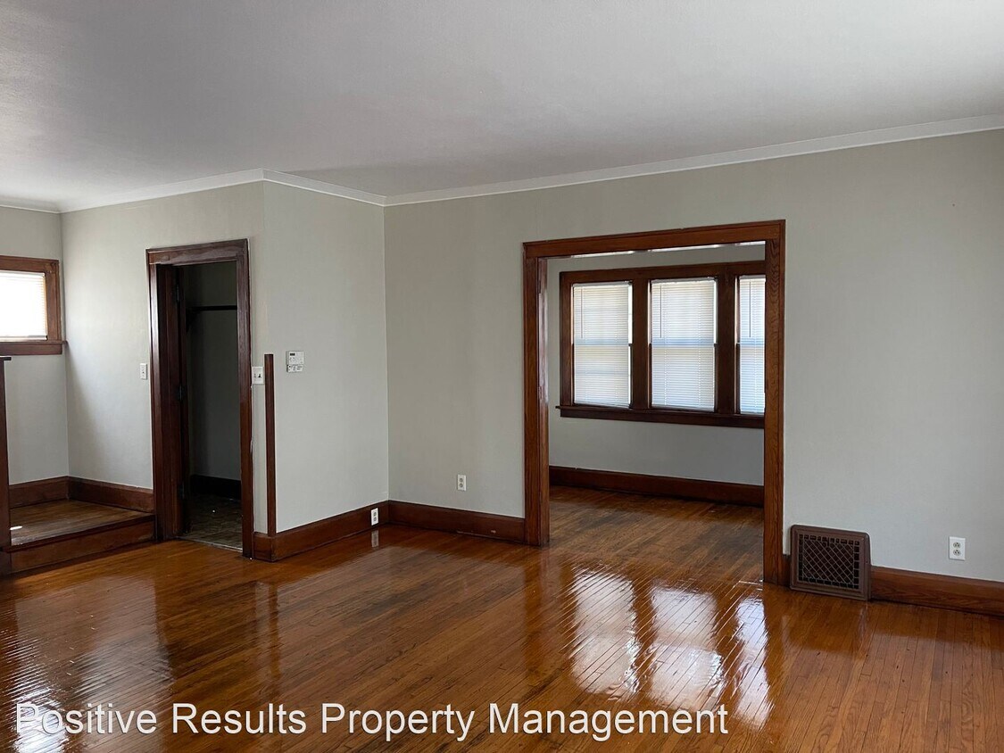 Primary Photo - 3 br, 1 bath House - 914 15th Ave