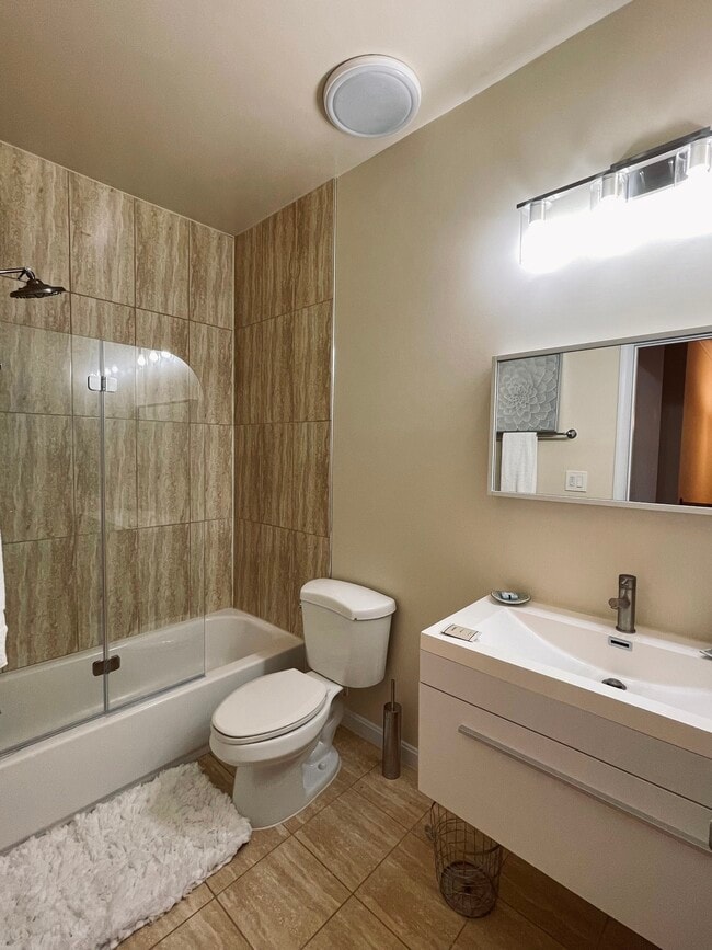 Foto del edificio - 5117 F St SE