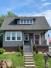 Building Photo - 1003 E Samuel Ave