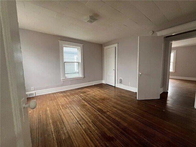 Building Photo - 443 Flint St