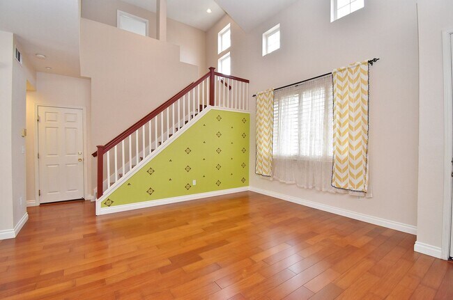 Foto del edificio - $3,690-GORGEOUS 3 BEDROOM GLENMOOR HOME IN...