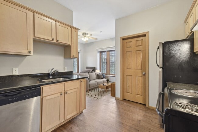 Interior Photo - St. George Apartments