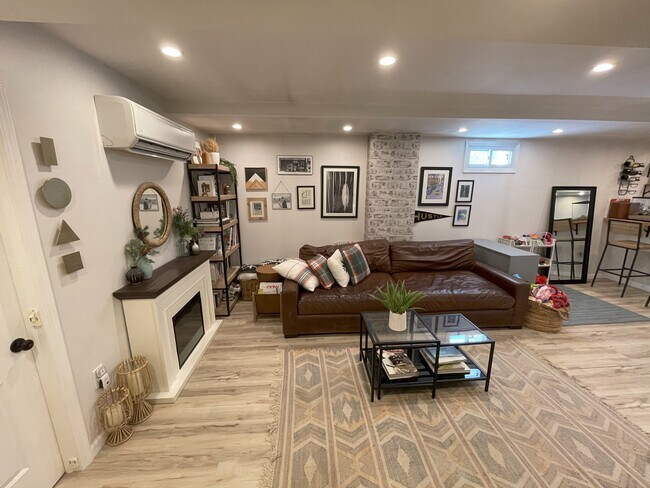 Foto del edificio - 6 Scotch Pine Ln
