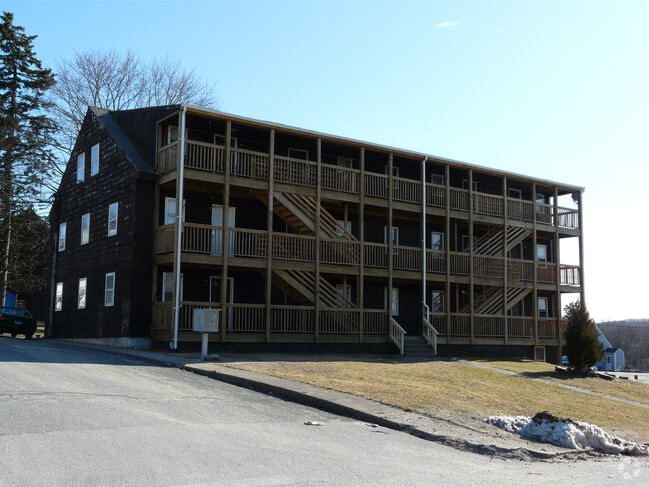 Building Photo - 24 Wedgewood Dr