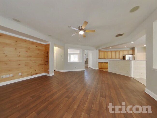 Building Photo - 241 Branch Valley Dr