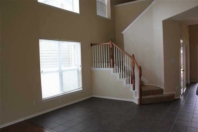Building Photo - 10400 Cedar Lake Dr