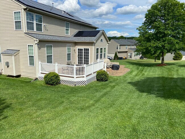 Side of house - 1901 Orchard Hill Dr