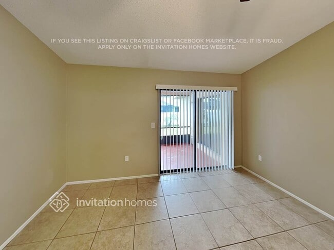 Building Photo - 2297 Cork Oak St E