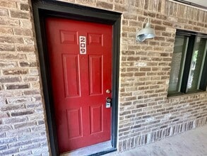 Building Photo - 1421 S 12th St