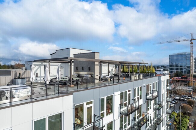 ¡Terraza en la azotea - z-051425-Bellevue 10