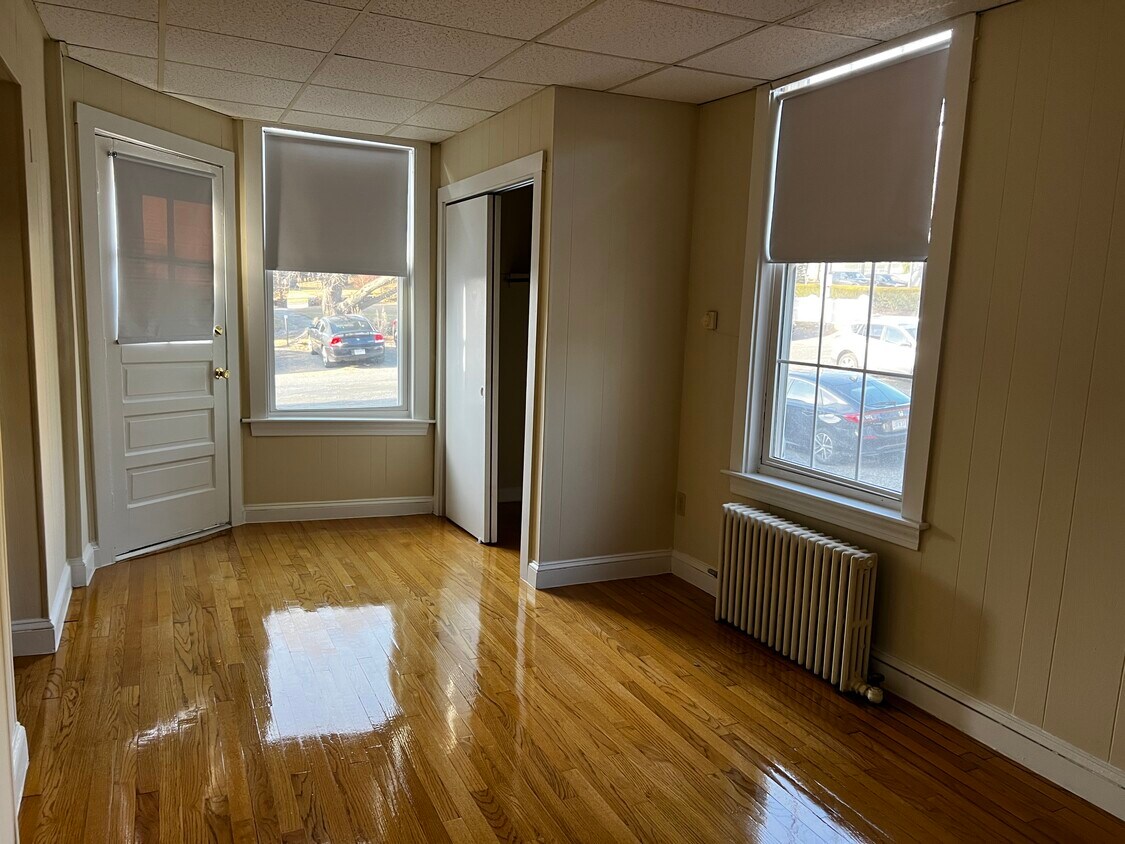 Building Photo - 295 Nahant Rd