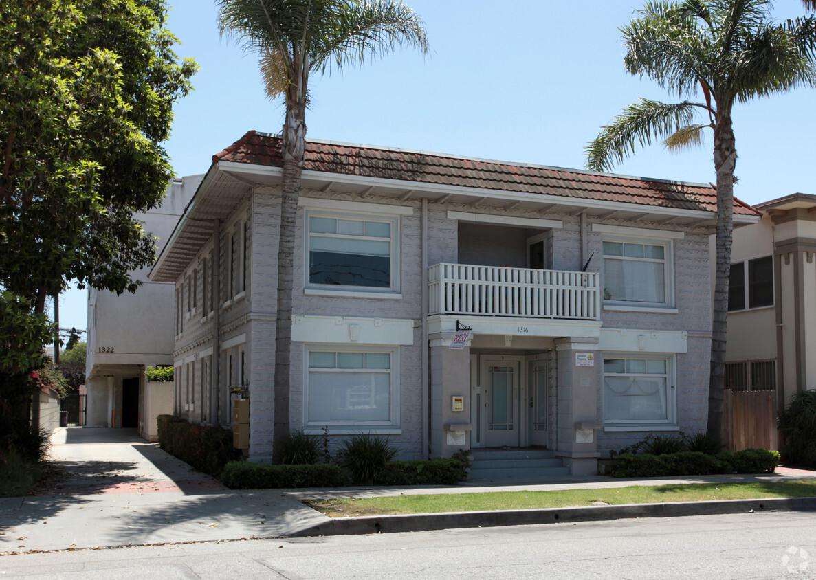 Foto principal - 1316-1322 E 3rd St