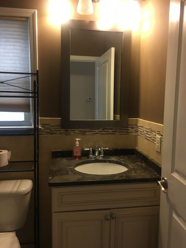 Foto del edificio - 97 Tichenor St