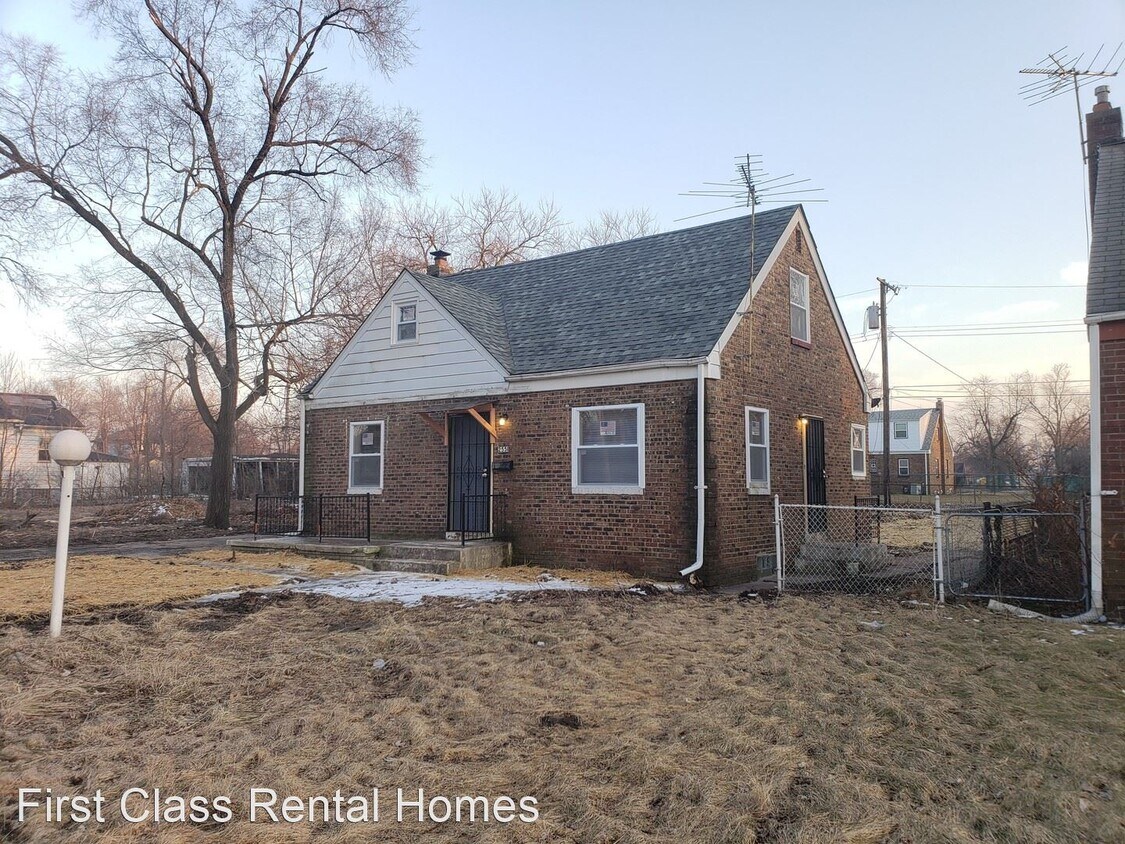 4 br, 2 bath House 2551 W 12th Ave House for Rent in Gary, IN