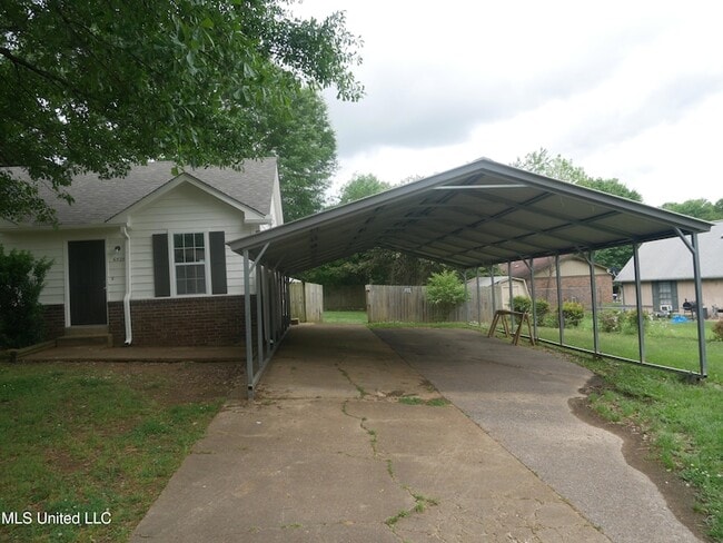 Building Photo - 6525 Lynnfield Rd