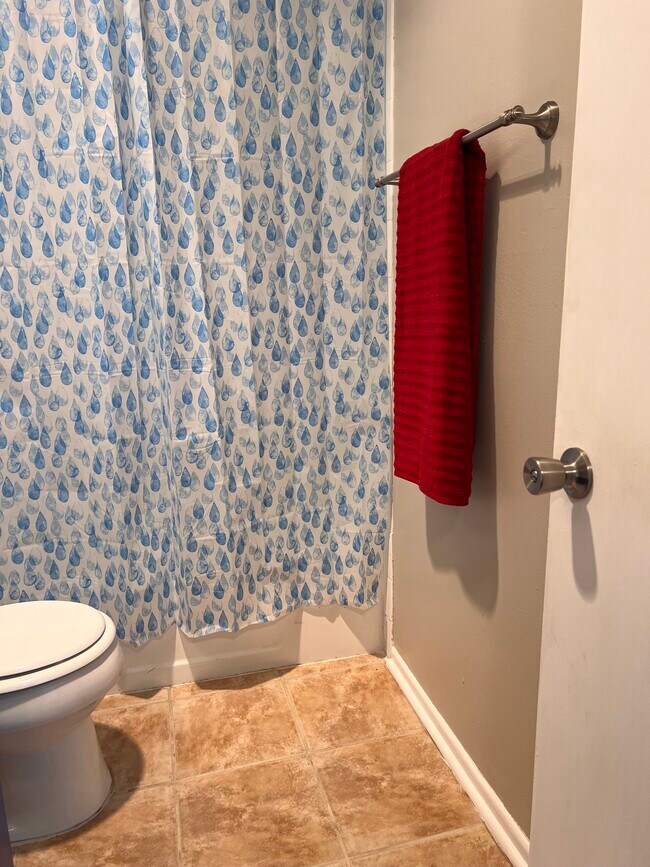 Foto del edificio - 8702 Village Dr