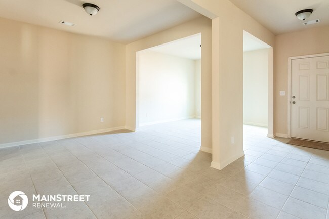Building Photo - Available For Immediate Move In!