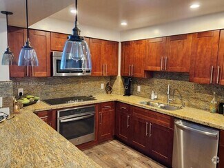 Building Photo - 5825 Collins Ave