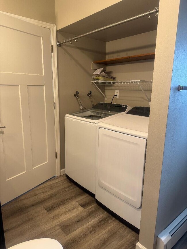 Foto del edificio - 2129 Hazel St