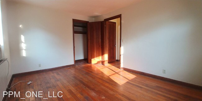 Foto del edificio - 1627 Summit Rd