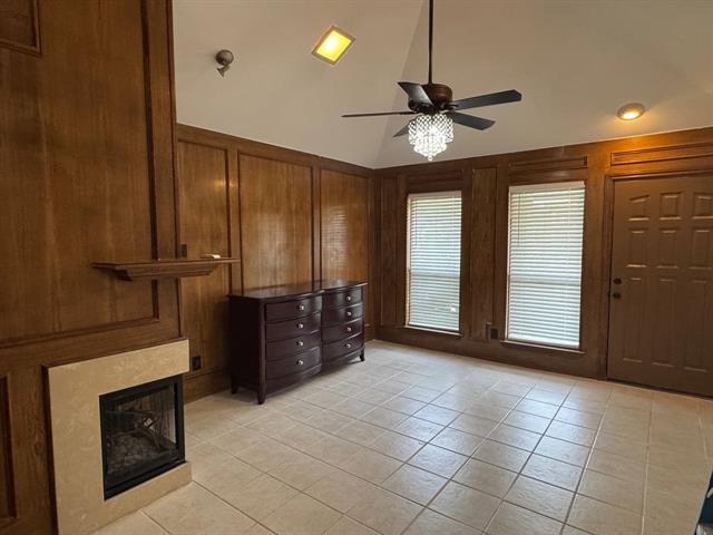 Foto del edificio - 703 Red Oak Dr