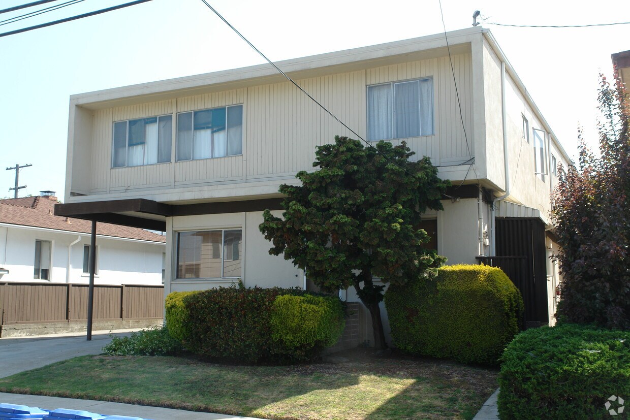 Foto del edificio - 552 Elm St