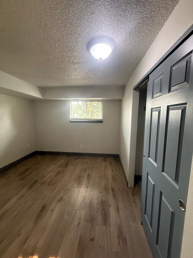 Foto del edificio - 3007 E Central Ave