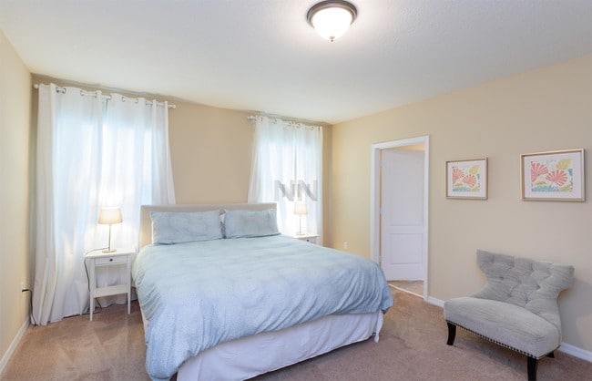 Building Photo - 9025 Paolos Pl