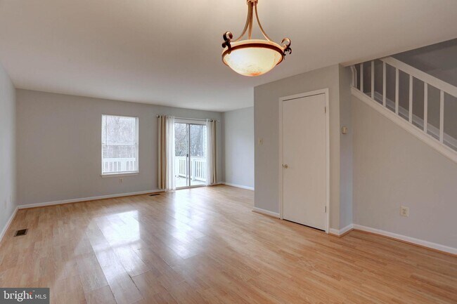 Building Photo - 9541 Clocktower Ln