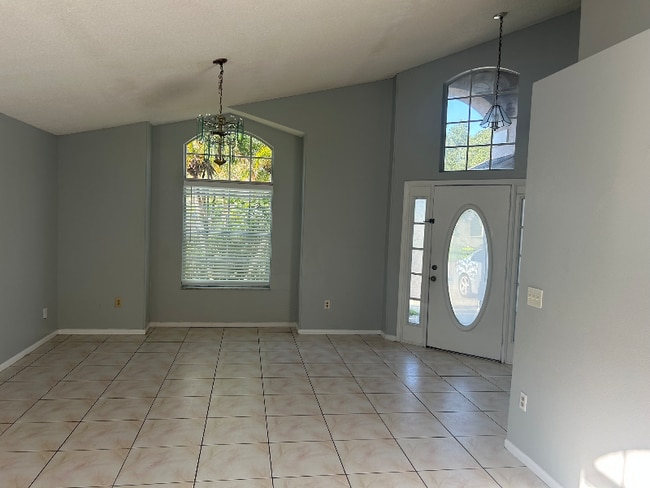 Building Photo - 2883 Burwood Ave