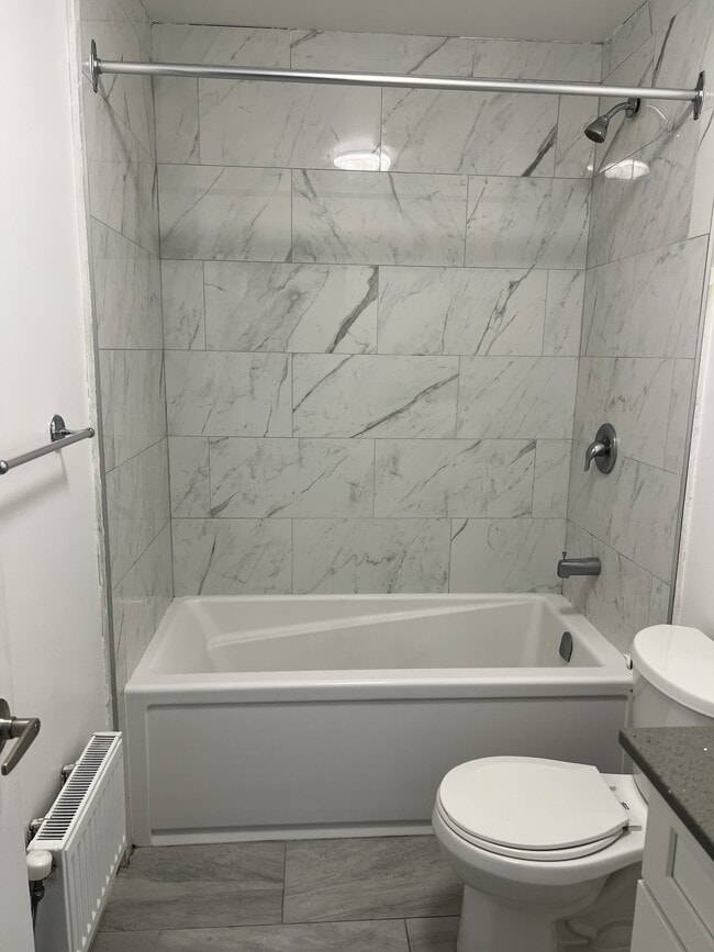 Photo du bâtiment - 630 Cummings Ave