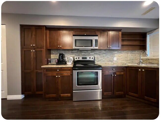 Photo du bâtiment - 10321 Robertson St