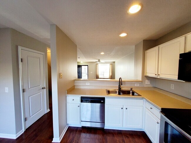 Foto del edificio - Charming 2 beds 2.5 baths in Columbus!