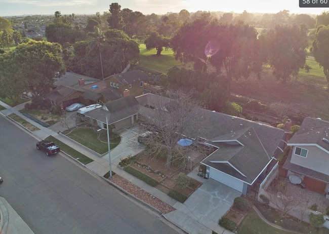 Building Photo - 16711 Greenview Ln