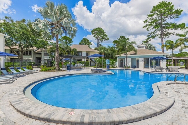 Building Photo - Lakes at 408