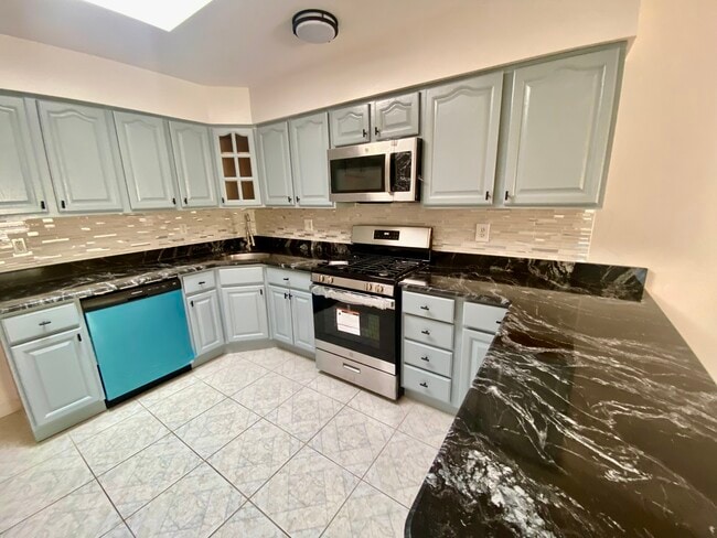 Foto del edificio - 1208 44TH St