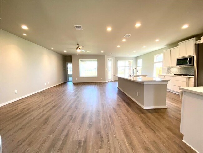 Building Photo - 29339 Red Rocks Pk Dr