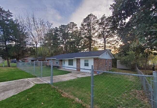 Building Photo - 2517 W Kensington Dr
