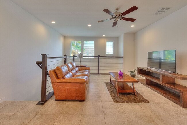 Foto del edificio - 8872 Maple Ave